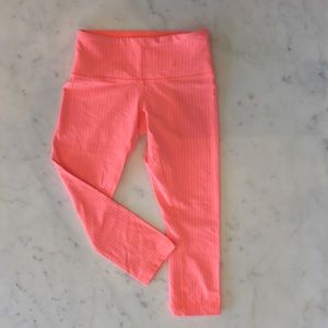 Lululemon cropped workout pants