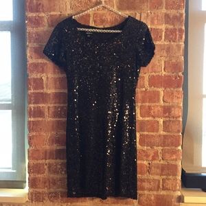 AGB Petite short sleeve sequin dress