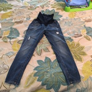 Jessica Simpson maternity jeans