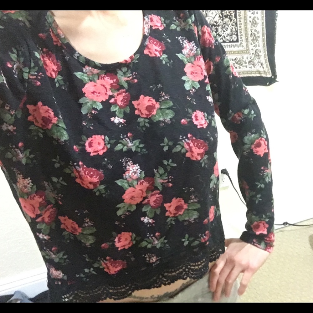 Flower patterned top