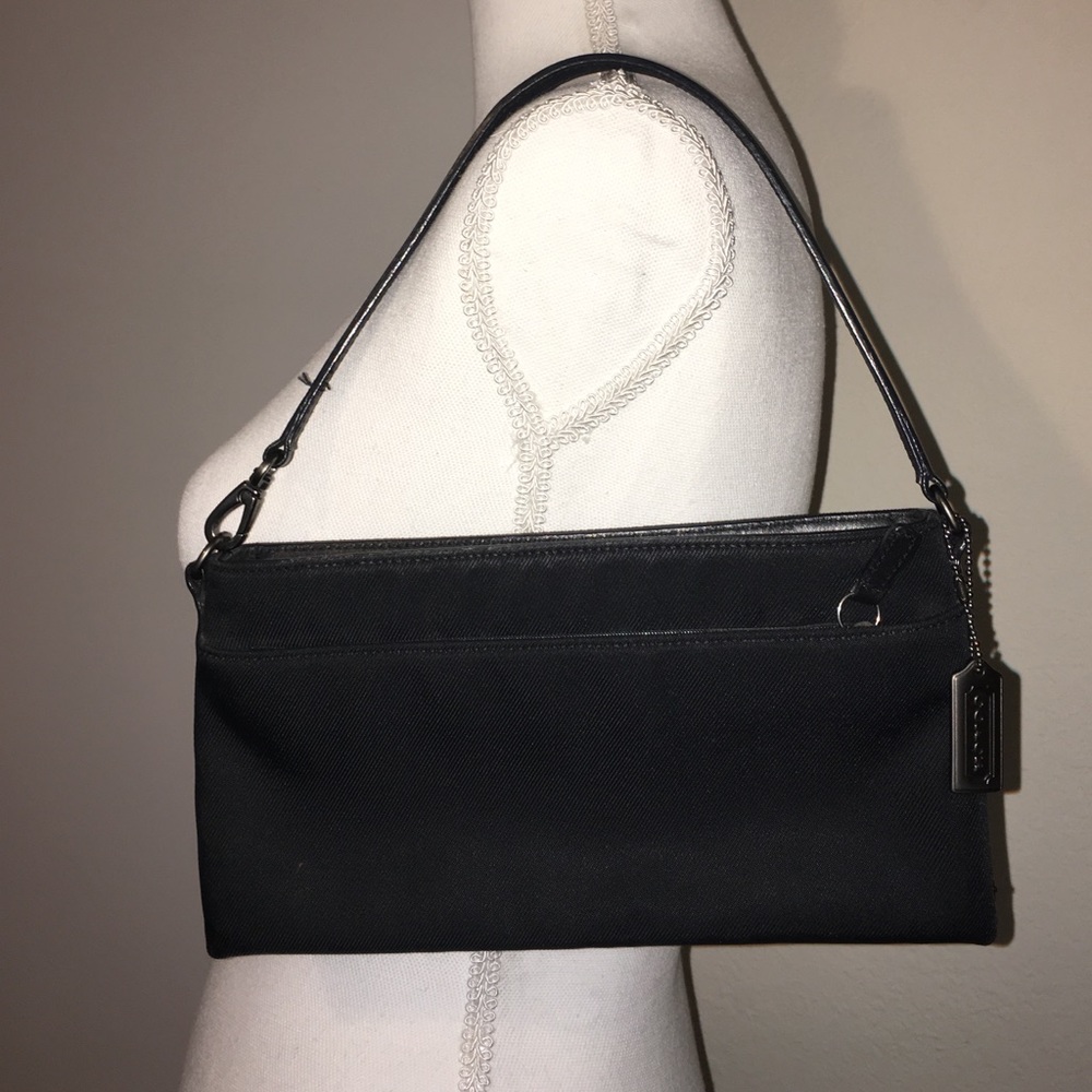✅MAKE OFFER Authentic Coach clutch
