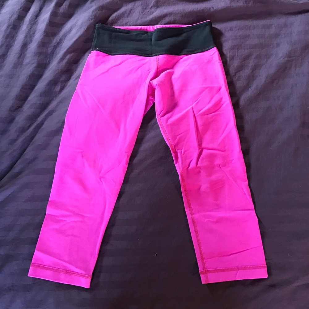 Lululemon reversible crops 8