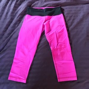 Lululemon reversible crops 8