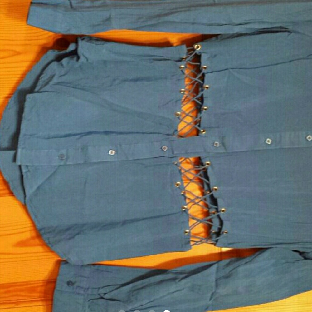 Sold not for sale Love Tree | Blue Button down sexy top Medium - Picture 4 of 4