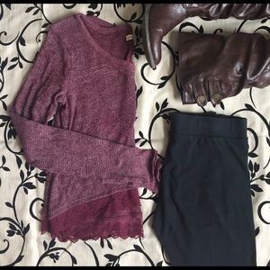 ❤MOVING SALE❤Hollister maroon lace hem sweater