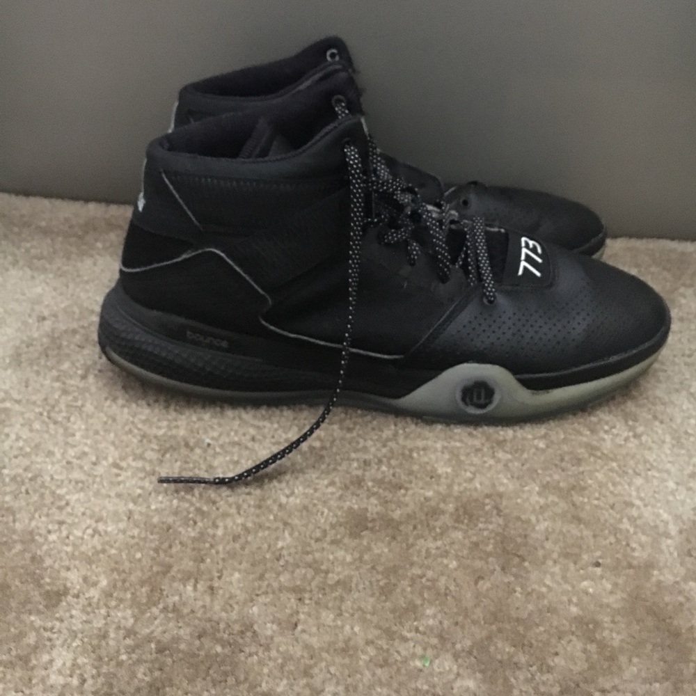 ADIDAS DROSE BASKETBALL SHOES