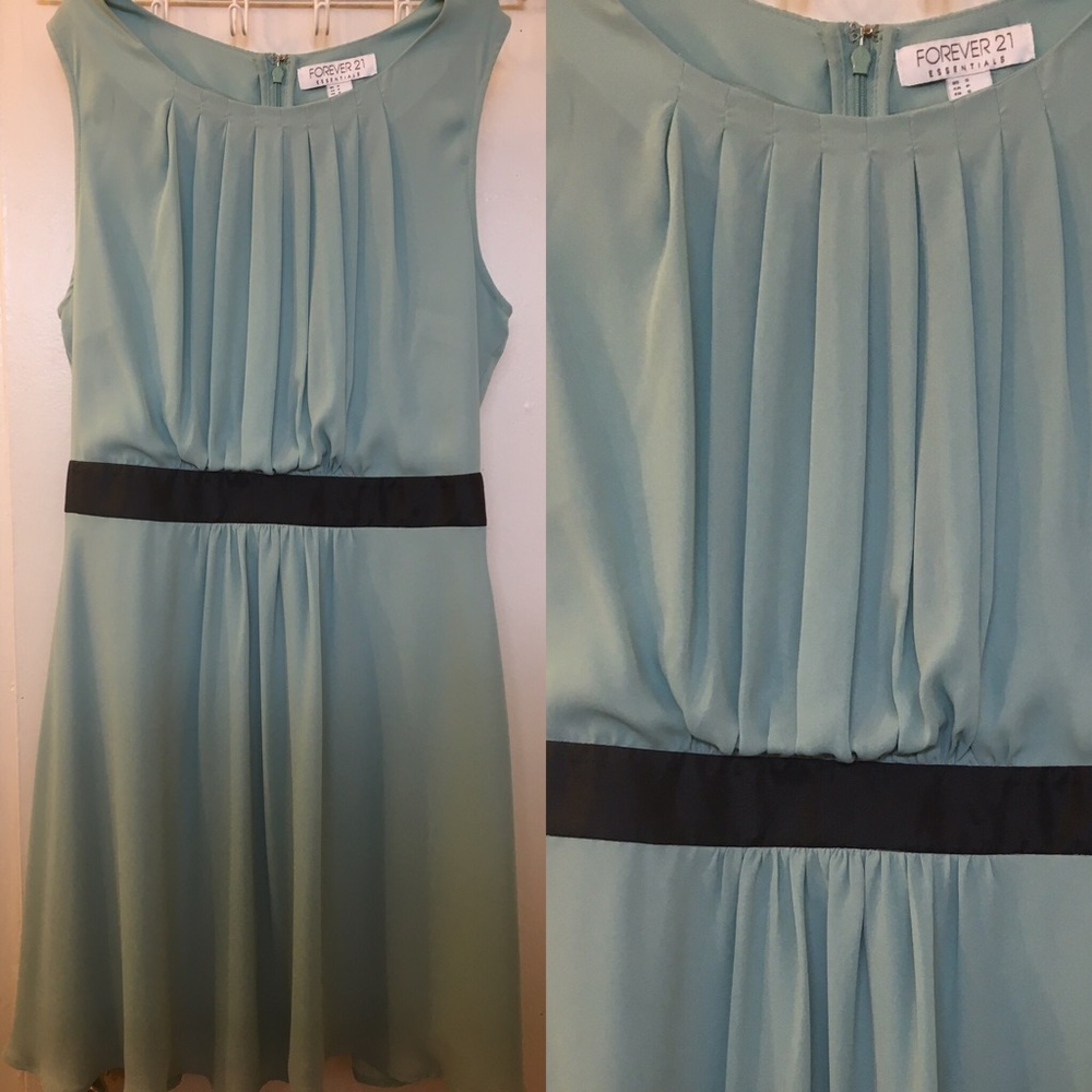 Chiffon dress-- $6 on 🅿️🅿️ if you bundle