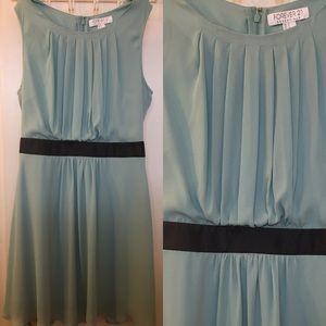 Chiffon dress-- $6 on 🅿️🅿️ if you bundle