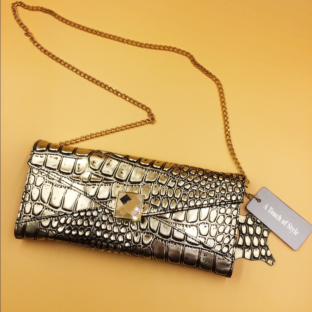 Crocodile Textured Handbag Shoulder Chain/Clutch