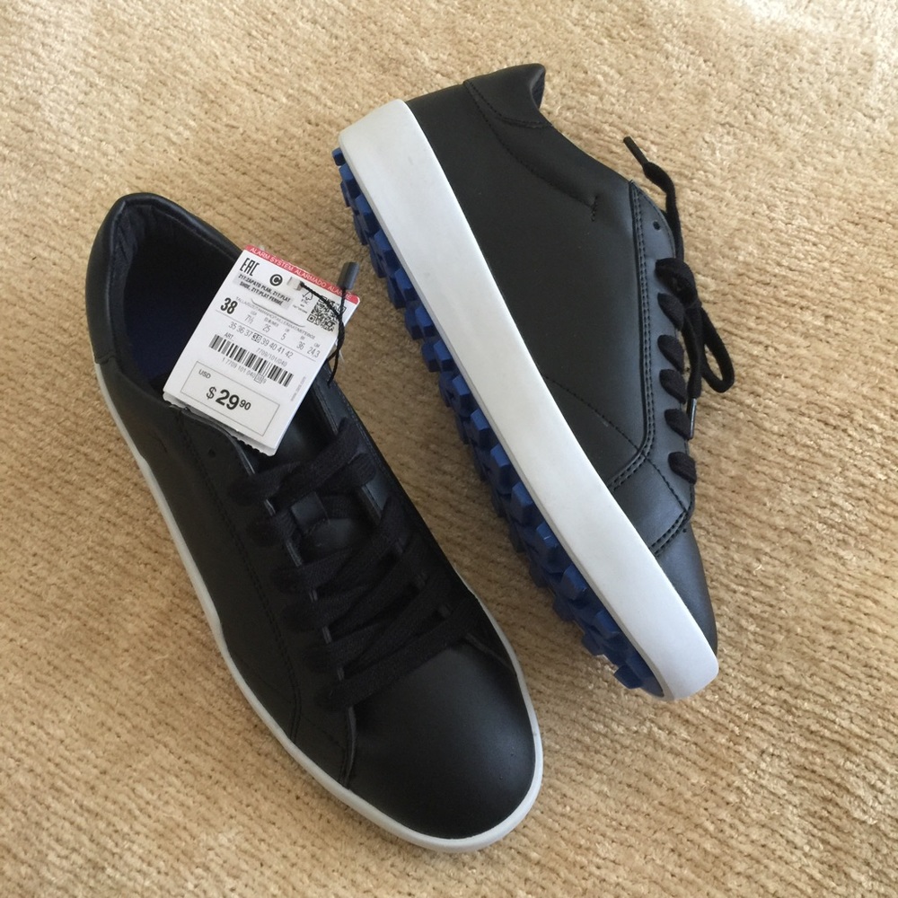 NWT ZARA BLACK SNEAKERS WITH BLUE SOLE SHOES - Picture 3 of 4