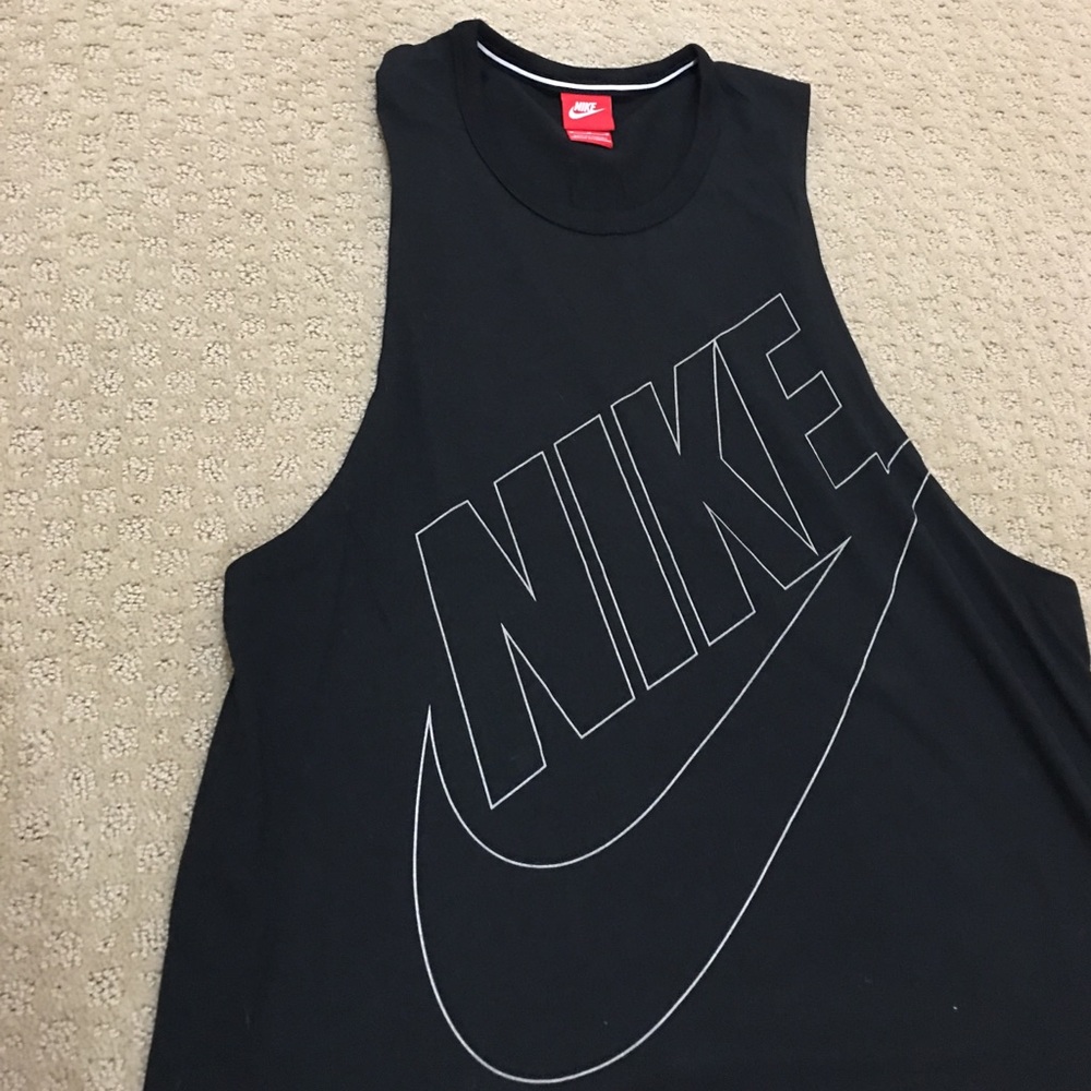 Nike cut off tank