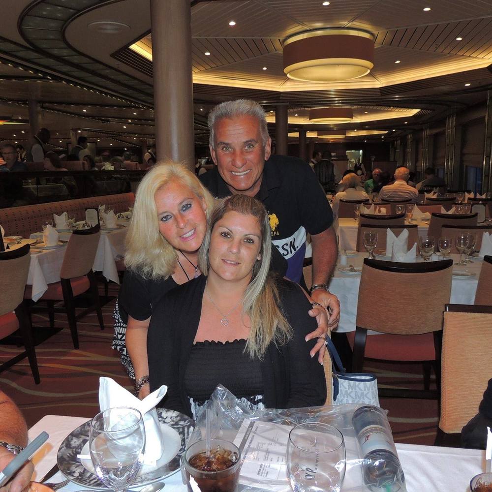 Meet your Posher, Elisa