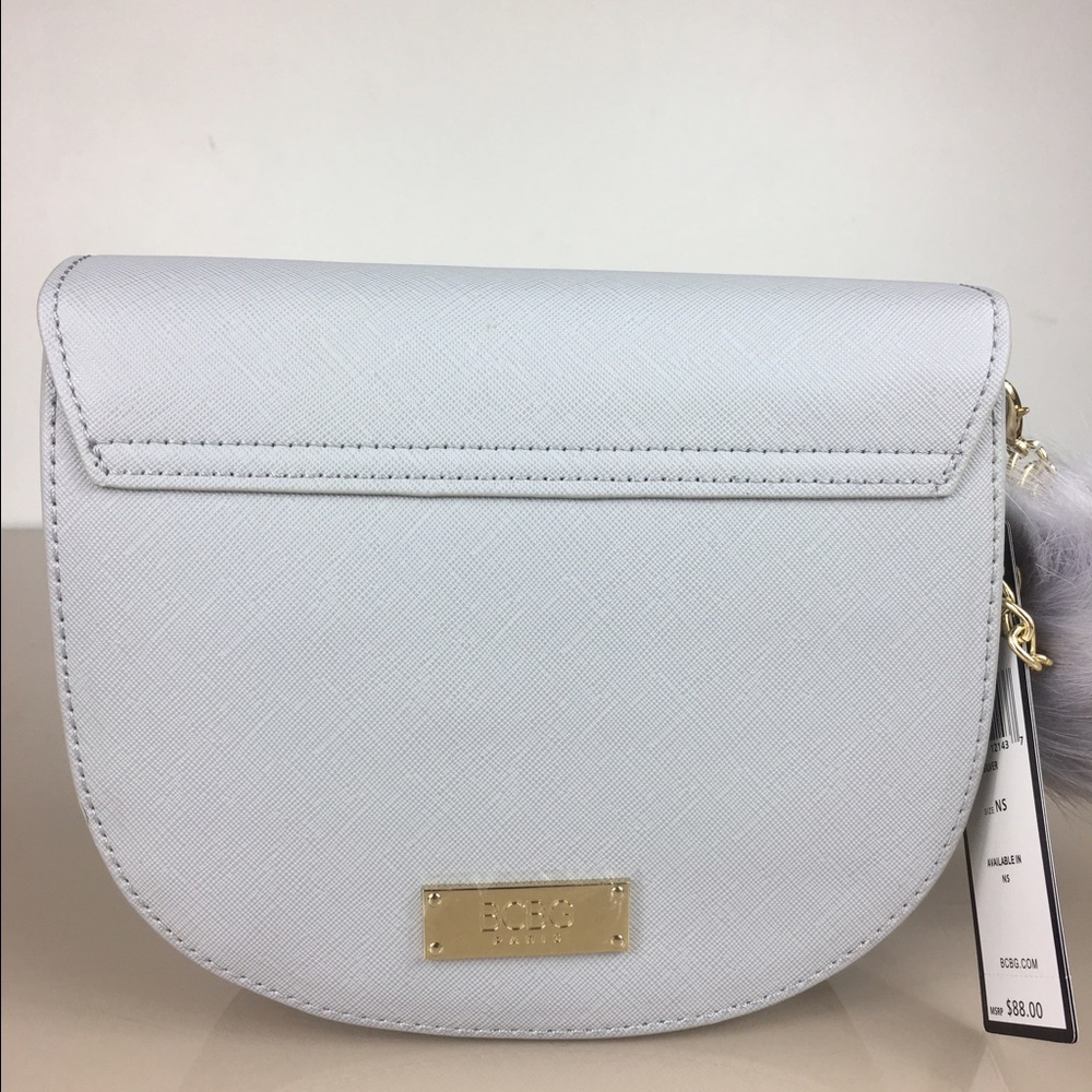 LAST ONE 🎉5🌟Rated BCBG Arrow Cross body Bag - Picture 5 of 9