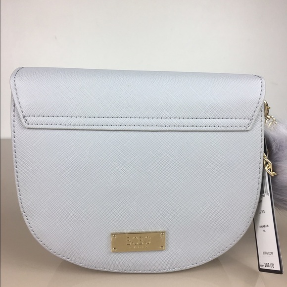 LAST ONE 🎉5🌟Rated BCBG Arrow Cross body Bag - Picture 5 of 9