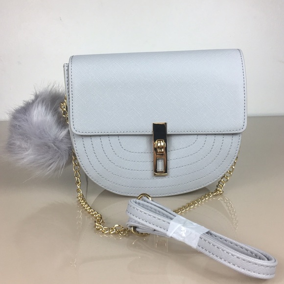 LAST ONE 🎉5🌟Rated BCBG Arrow Cross body Bag - Picture 6 of 9