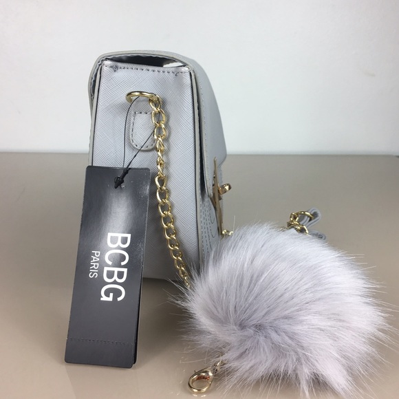 LAST ONE 🎉5🌟Rated BCBG Arrow Cross body Bag - Picture 8 of 9