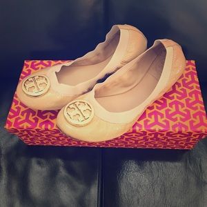 Tory Burch Caroline flats in Camellia Pink
