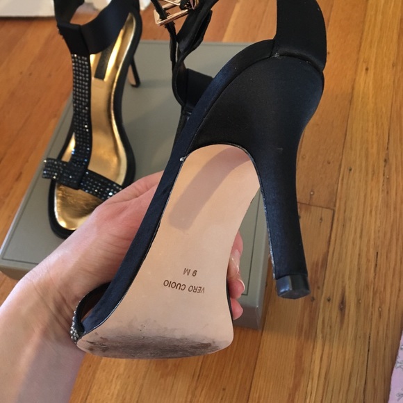 BCBG heels worn 1x, like new. - Picture 3 of 4