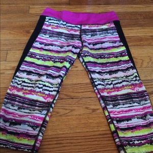 Nike women's work out Capri, medium
