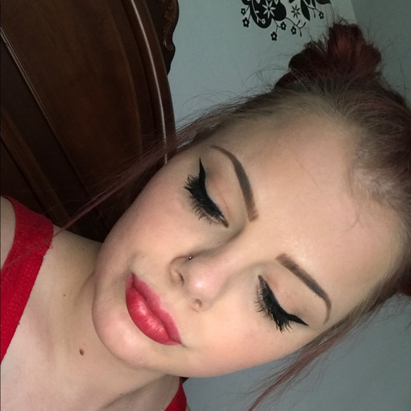 Meet your Posher, Tessie - Picture 2 of 3