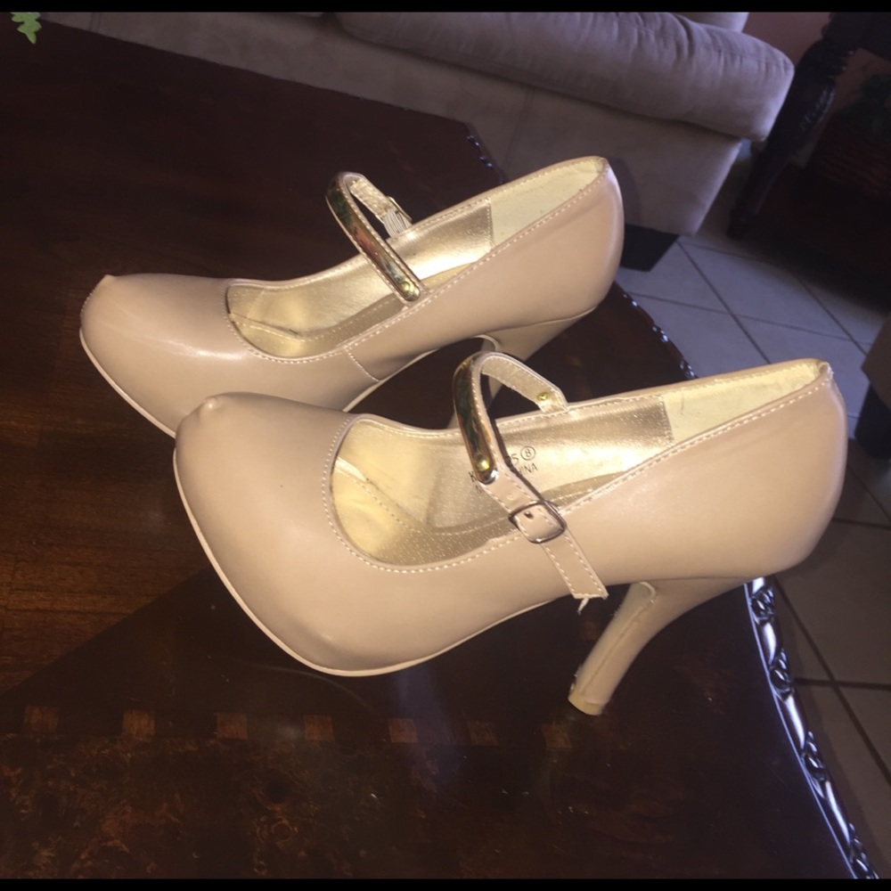 Nude Heeled Pumps