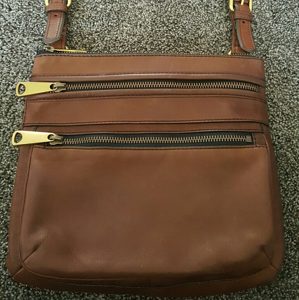 Fossil Leather Crossbody Bag Adjustable and Big!