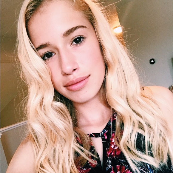 Meet your Posher, Taylor - Picture 1 of 1