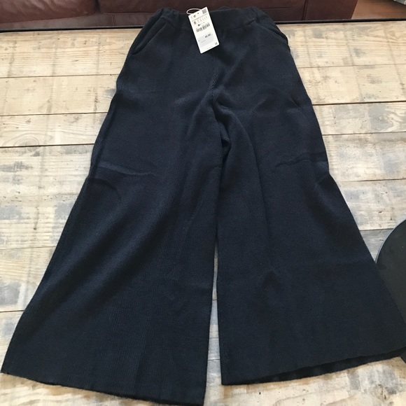 Zara Knitwear Cropped Sweats - Picture 1 of 4