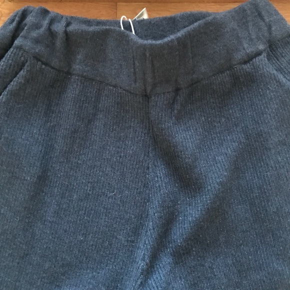 Zara Knitwear Cropped Sweats - Picture 2 of 4