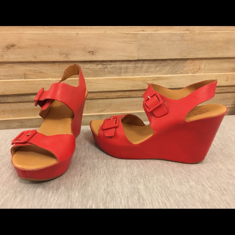 BRAND NEW Kork-Ease wedge