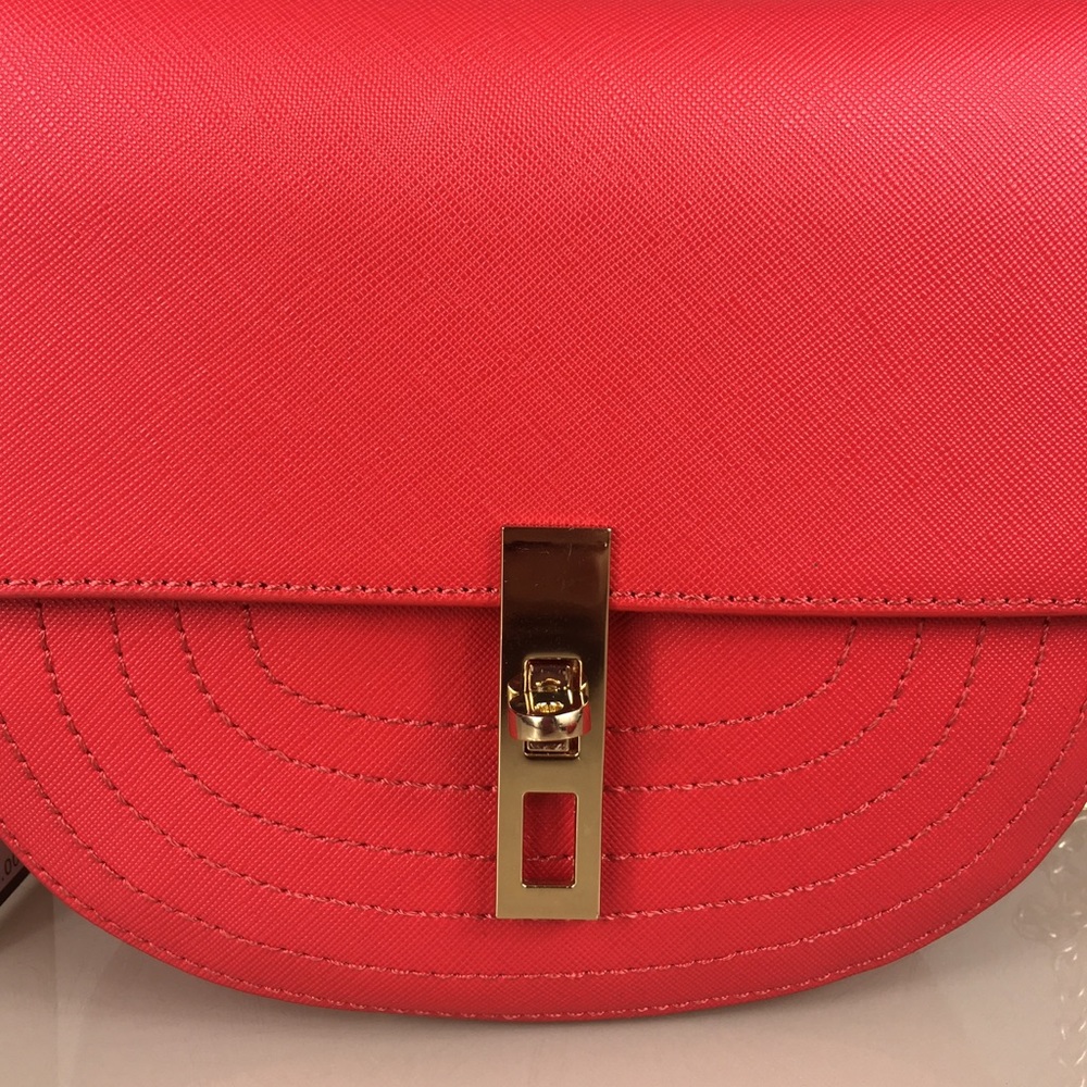 🖤Last one 🖤BCBG Arrow Cross Body Bag - Picture 6 of 8