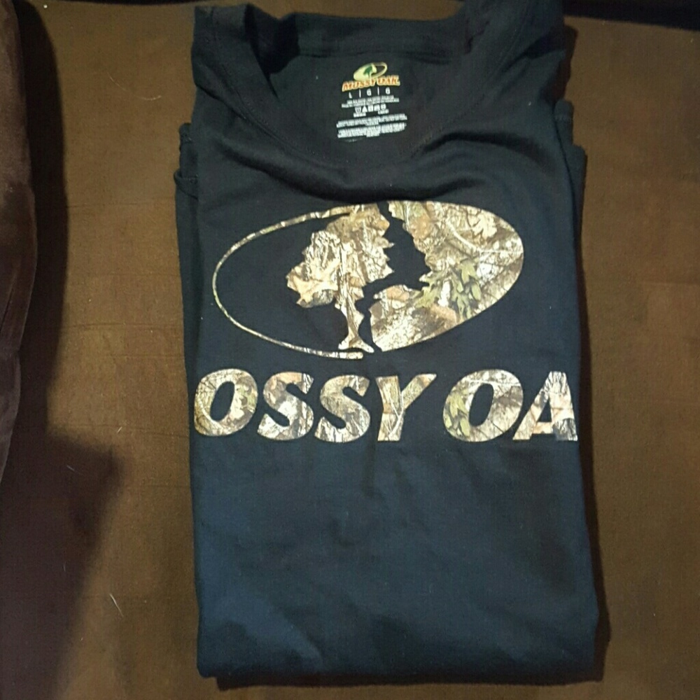 Brand new MOSSY OAK t-shirt