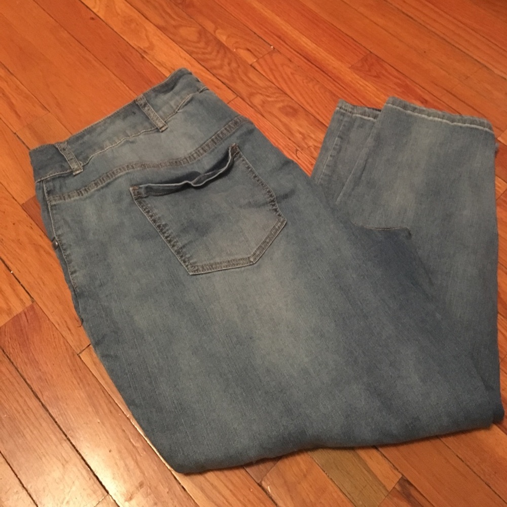 Lane Bryant medium wash size 26 jeans, barely worn