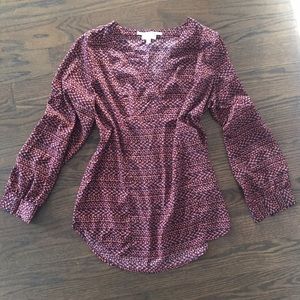 Floaty, feminine maternity tunic.