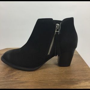 Vionic Upright Sterling