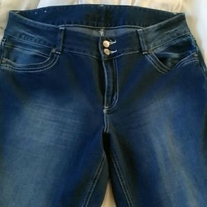 Ladies rue 21 freedom flex jeans! Size 13/14 long!