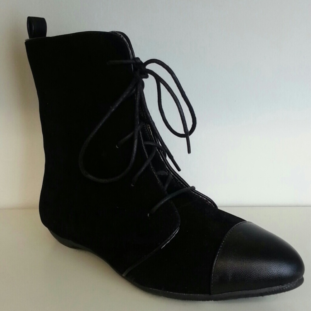Womens Brand New Boots 6.5 On Sale Now!