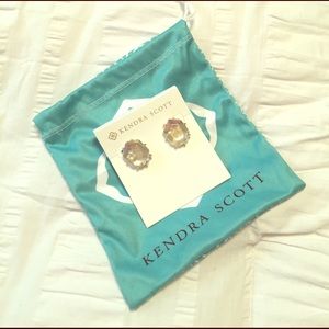 Kendra Scott 💎 Stud Iridescent Earrings