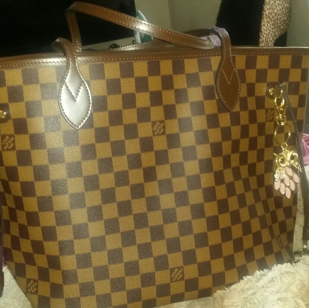 Louis Vuitton mm