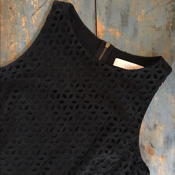 LOFT Tops - LOFT eyelet sleeveless top