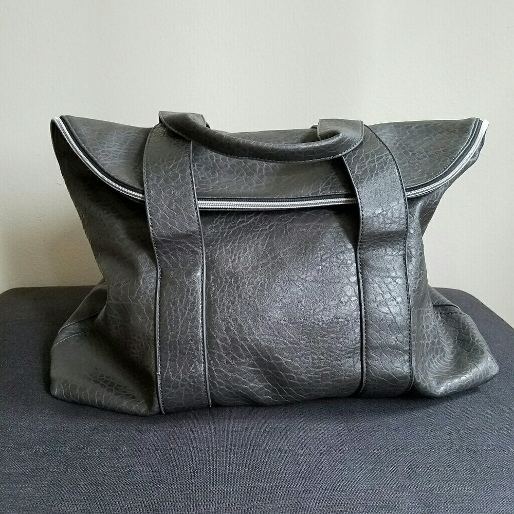Medium Sized Overnight Bag