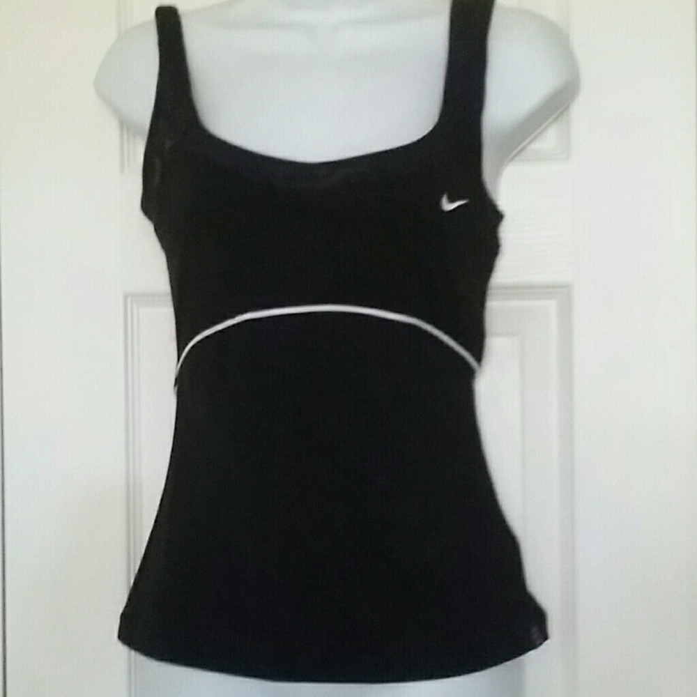 NIKE WORK OUT TOP