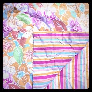 Reversible twin comforter