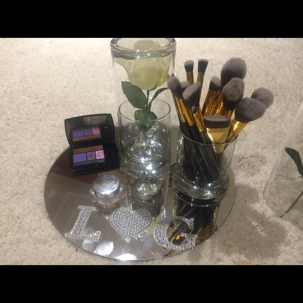 2sets Brush Holder/Protector 🎄🎁