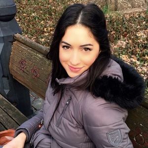 Meet your Posher, Christina