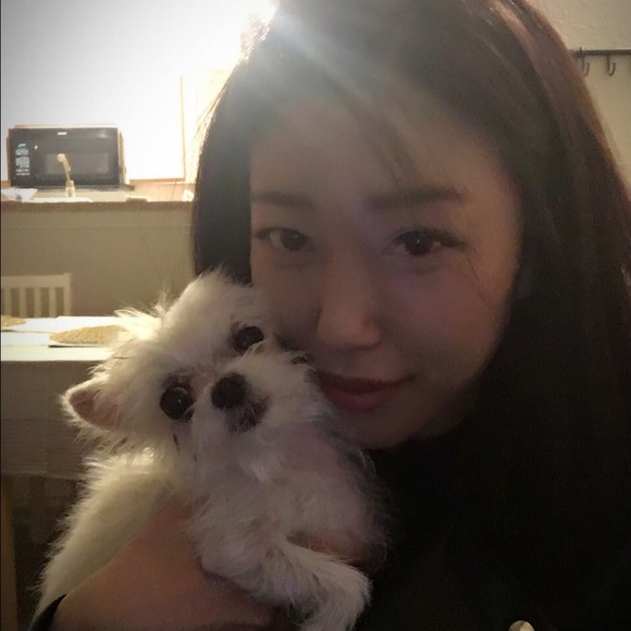 Meet your Posher, Tiffany - Picture 2 of 2