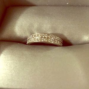 Double row diamond band