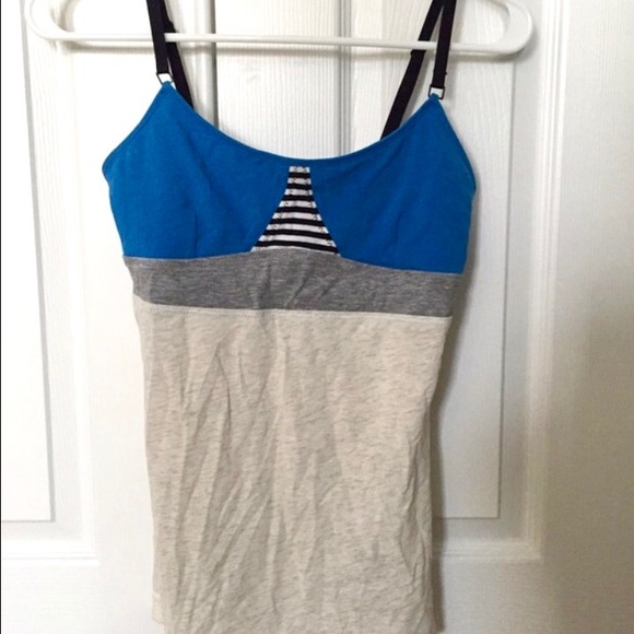 Lululemon Athletica Sportsbra Top!!! SIZE 6