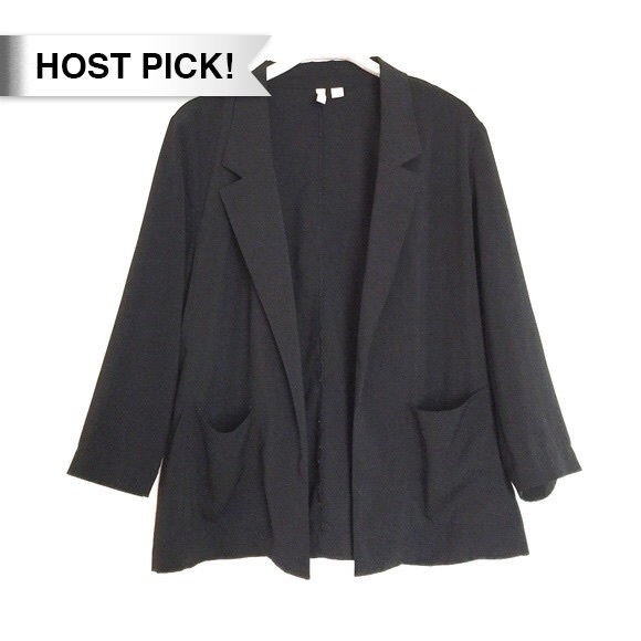 Frenchi Jackets & Blazers - 🎉HP!🎉 Frenchi black lightweight draping blazer M