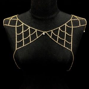 Esmee (gold collar cage)